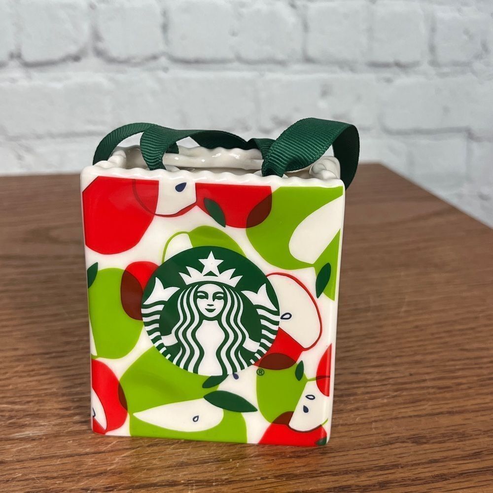 2020 Starbucks Teacher Appreciation Apple Pattern Bag Ornament 🍎🍏 like new